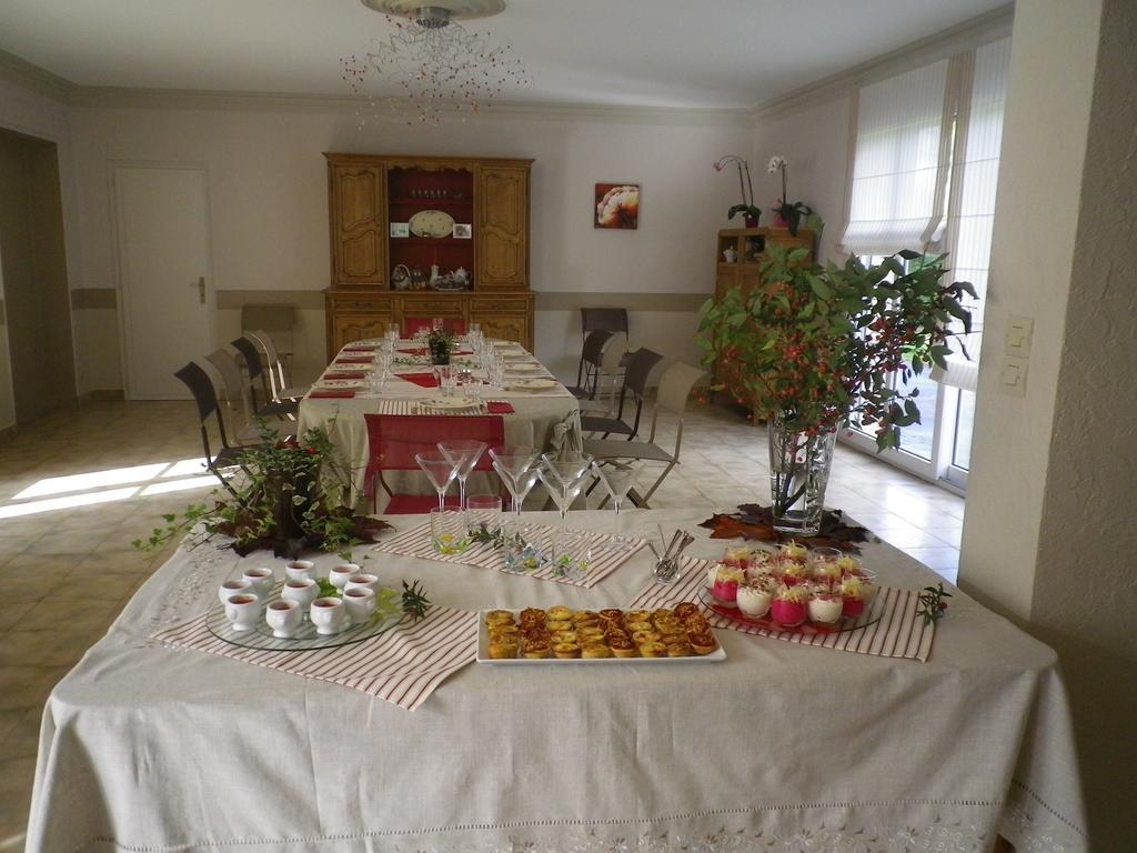 Logis Du Jacquelin Hotel Doussay Екстериор снимка
