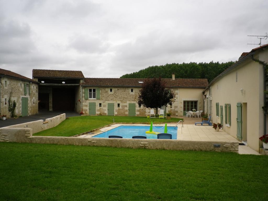 Logis Du Jacquelin Hotel Doussay Екстериор снимка